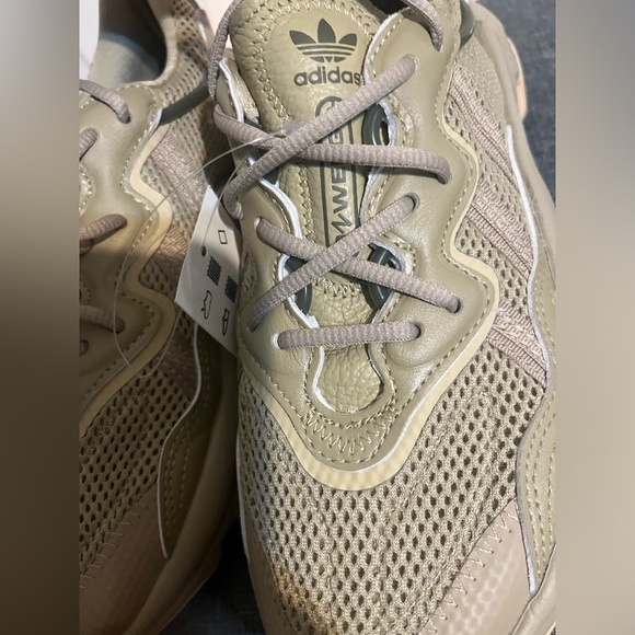 Adidas Ozweego - Picture 4 of 7